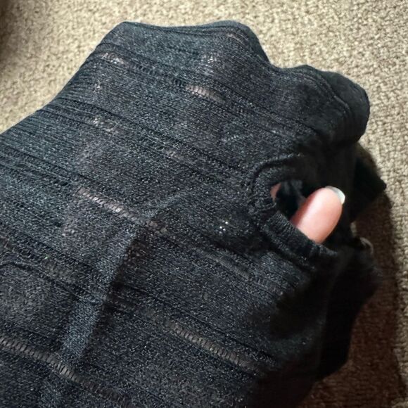 Shein women's black top with floral design on front size S - Picture 9 of 9